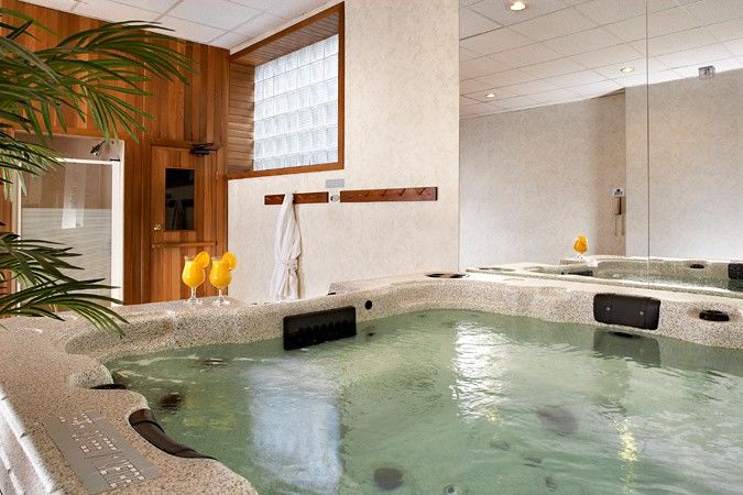 Four Points By Sheraton Toronto Lakeshore Εξωτερικό φωτογραφία